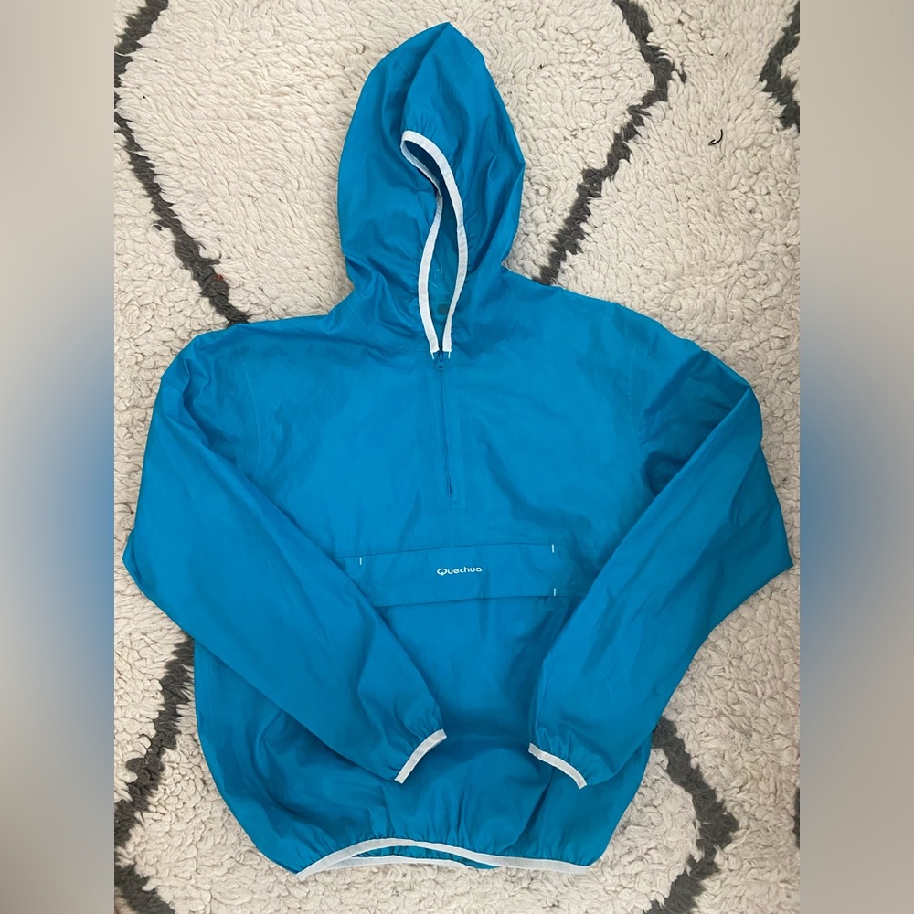 Quechua Windbreaker- Small